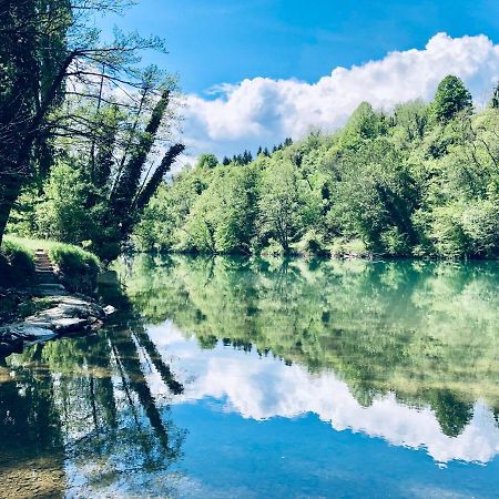 Mulina River Lodge Pribanjci Eksteriør bilde