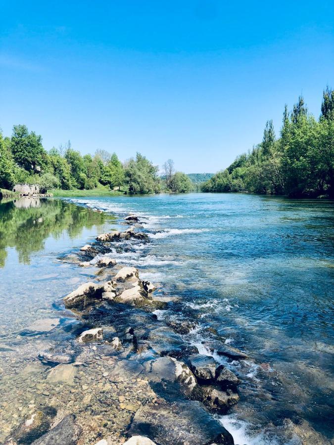Mulina River Lodge Pribanjci Eksteriør bilde